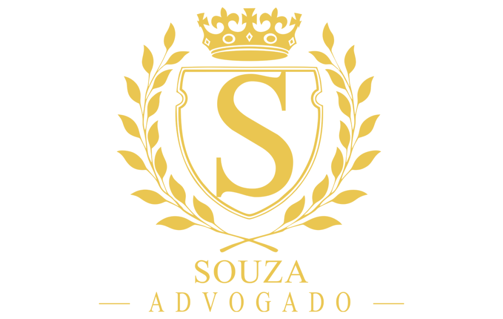 Logotipo Souza Advogado apresentando um brasão dourado com a letra 'S' centralizada, encimado por uma coroa e emoldurado por ramos de louros. Abaixo, o nome 'SOUZA ADVOGADO' em letras douradas sobre fundo transparente.