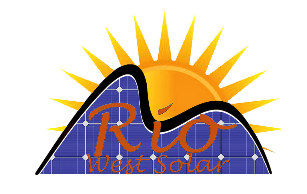 Logotipo da Rio West Solar com um sol amarelo radiante ao fundo e uma silhueta azul com textura de painéis solares fotovoltaicos em destaque.
